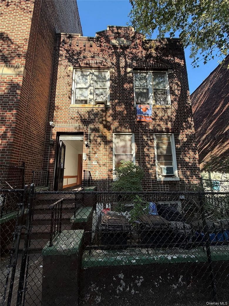 677 Ralph Avenue