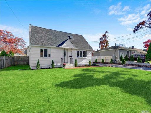 Image 1 of 30 for 199 W 7th St in Long Island, Deer Park, NY, 11729