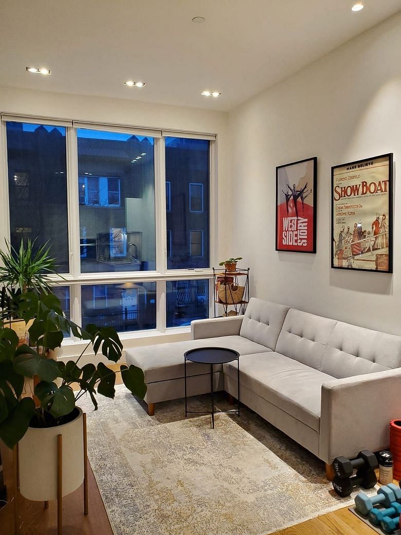 679 Franklin Avenue #202