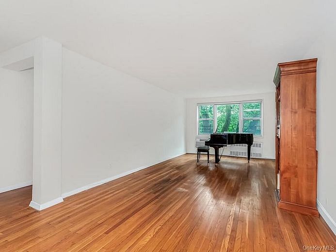 679 W 239th Street W #3J