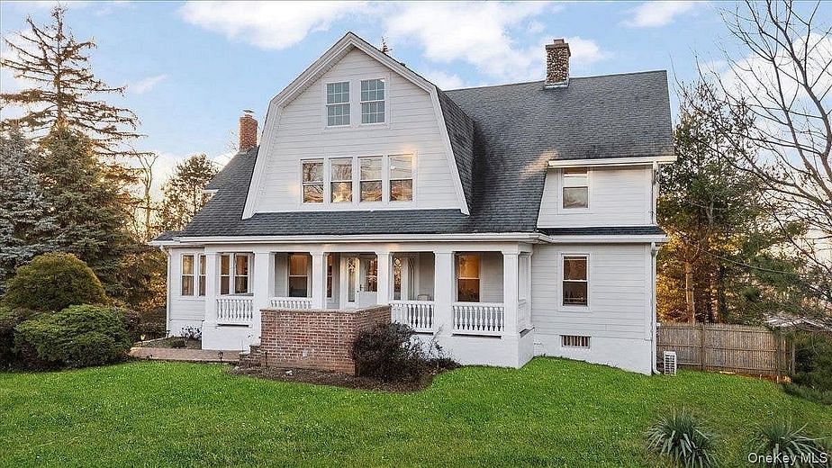 68 A Carlton Avenue