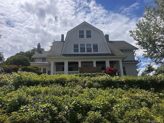 68 A Carlton Avenue