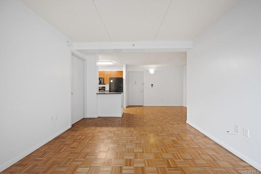 Image 1 of 21 for 68 Bradhurst Avenue #5A in Manhattan, New York, NY, 10039
