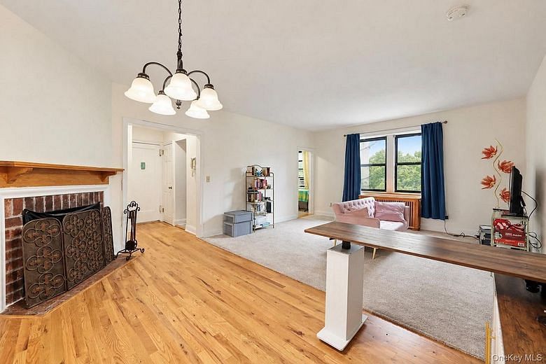 68 E Hartsdale Avenue #4K