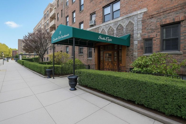 68 E Hartsdale Avenue #5E