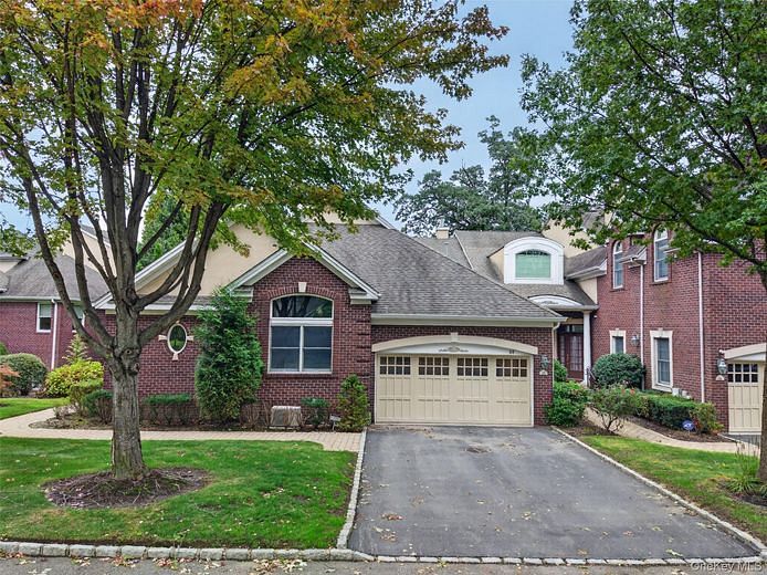 68 Kensington Circle