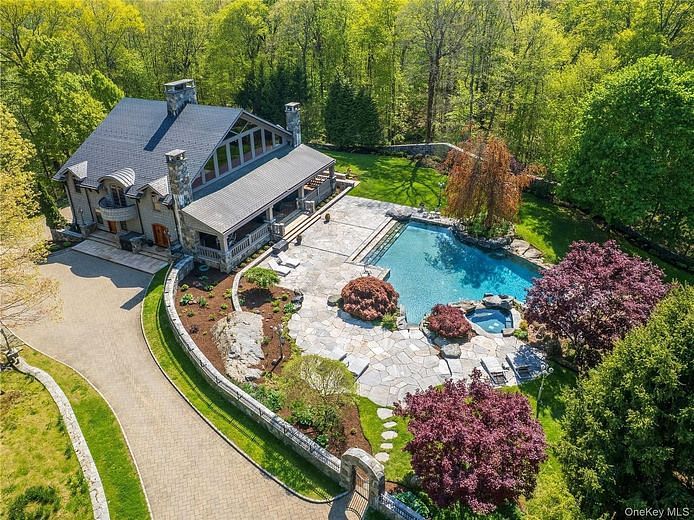 68 Quarry Lane