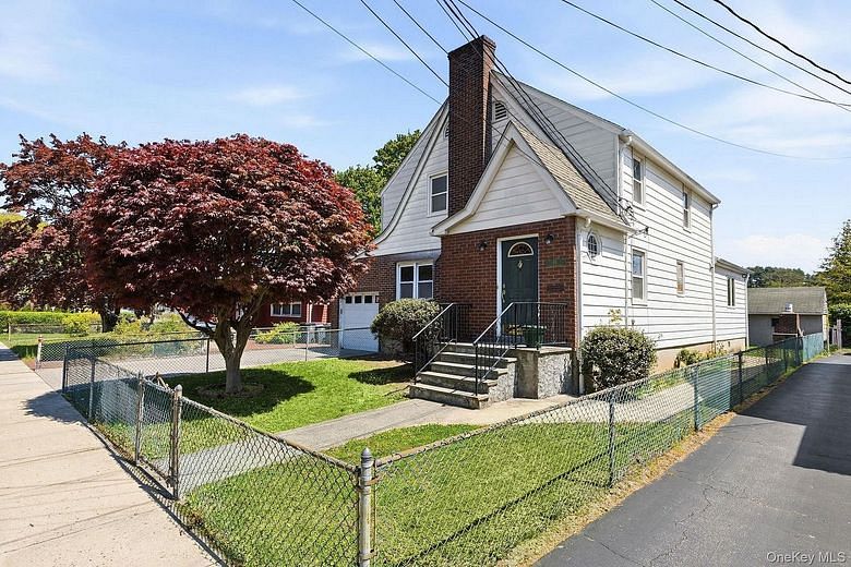 68 Seneca Avenue