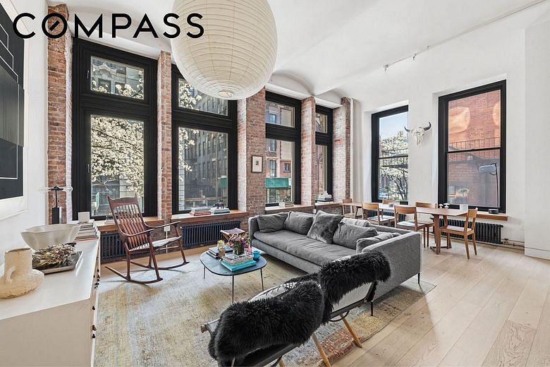682 Broadway #2B