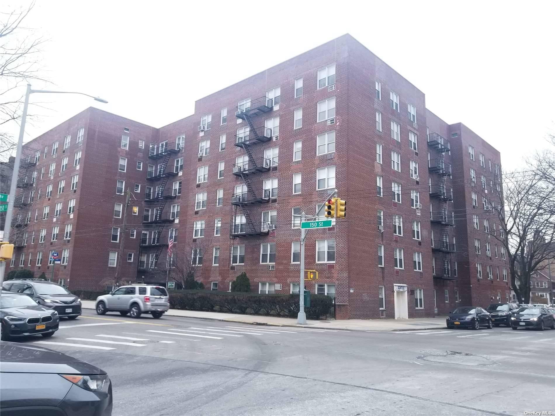 35-10 150 Street #4A in Queens, Flushing, NY 11354