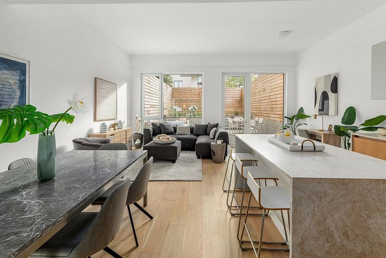 684 Dean Street #TH1