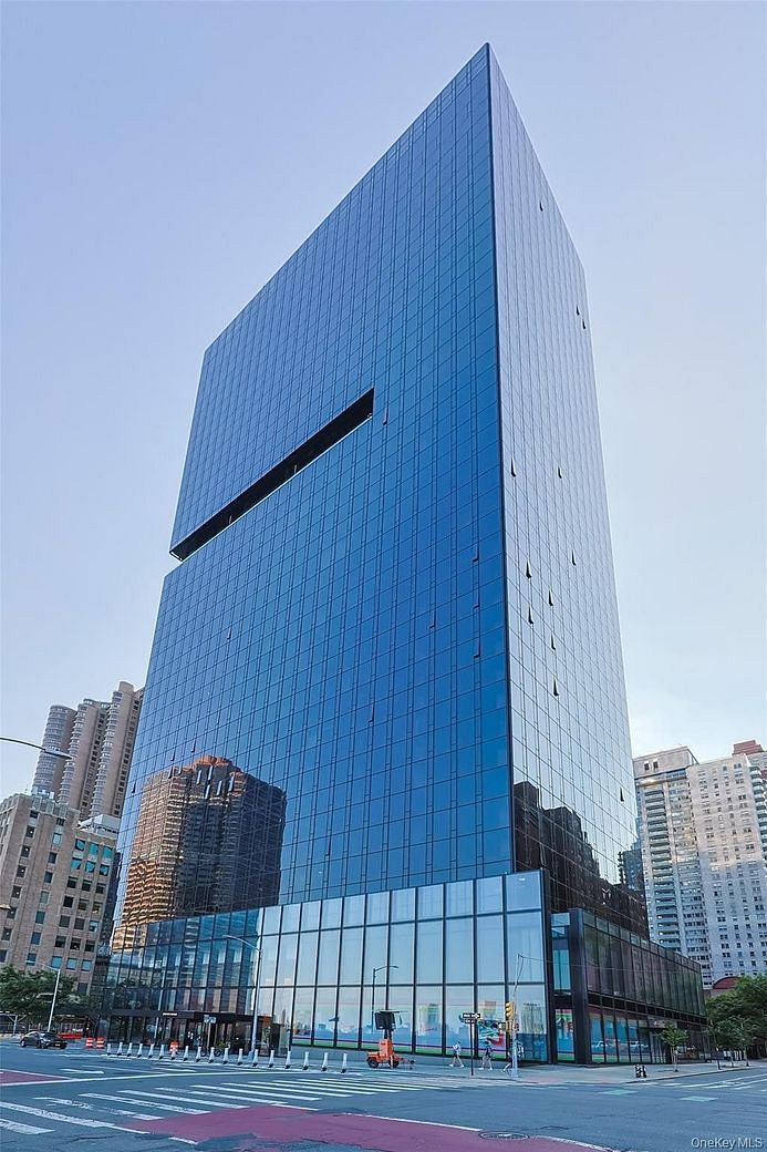 685 1st Avenue #31F