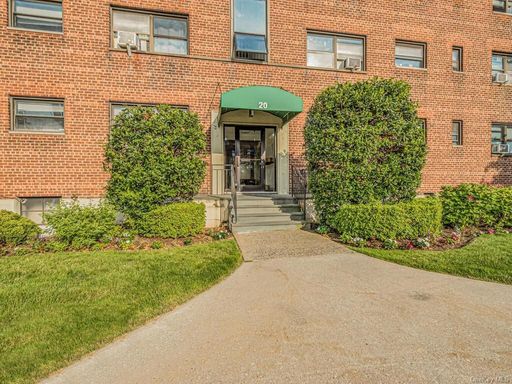 Image 1 of 26 for 20 Shady Glen Court #2G in Westchester, New Rochelle, NY, 10805