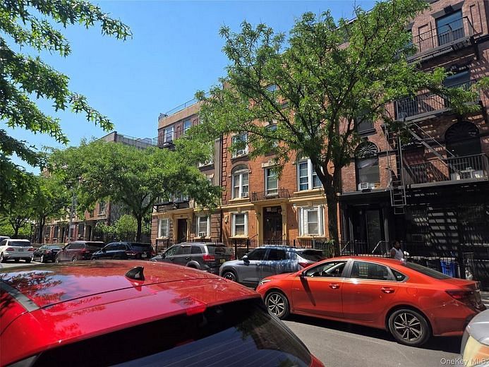 689 & 693 Beck Street