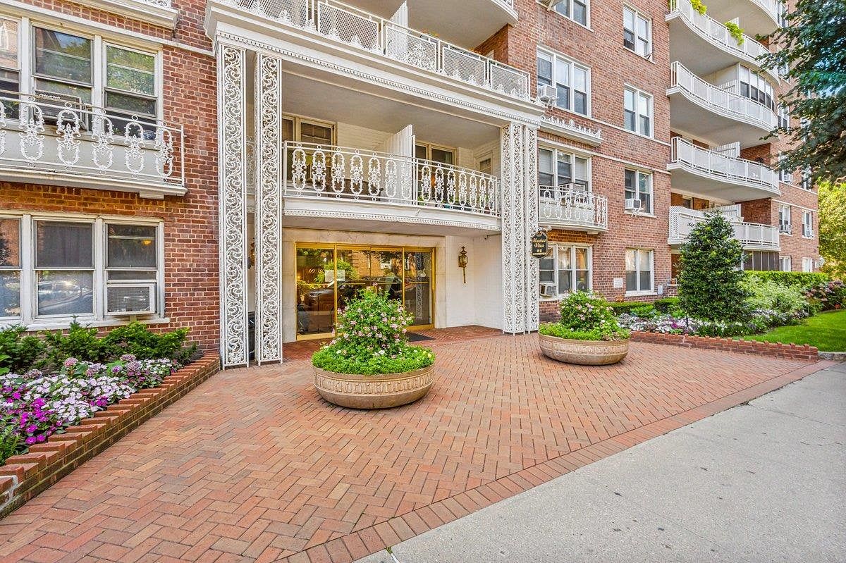 Image 1 of 16 for 69-10 108th Street #6D in Queens, Forest Hills, NY, 11375