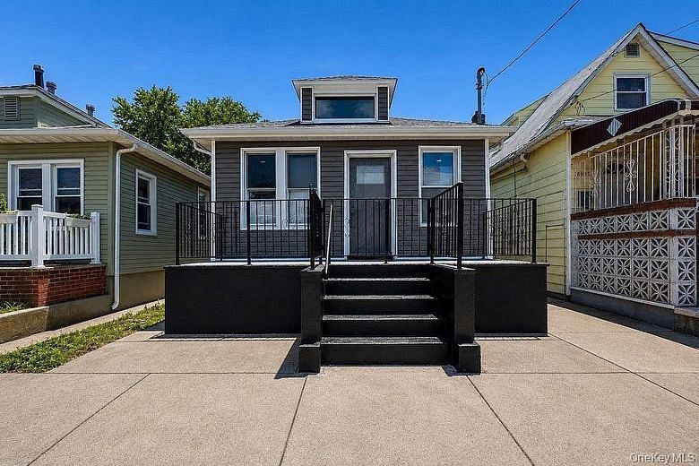 69-19 Elizabeth Avenue