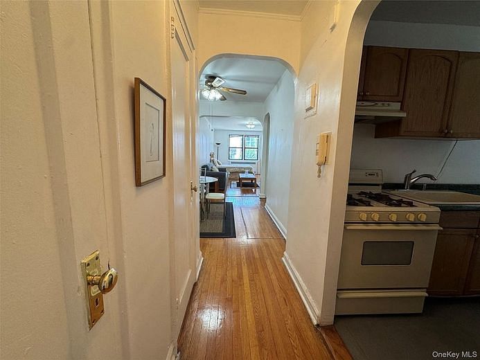 69-40 Yellowstone Blvd #404