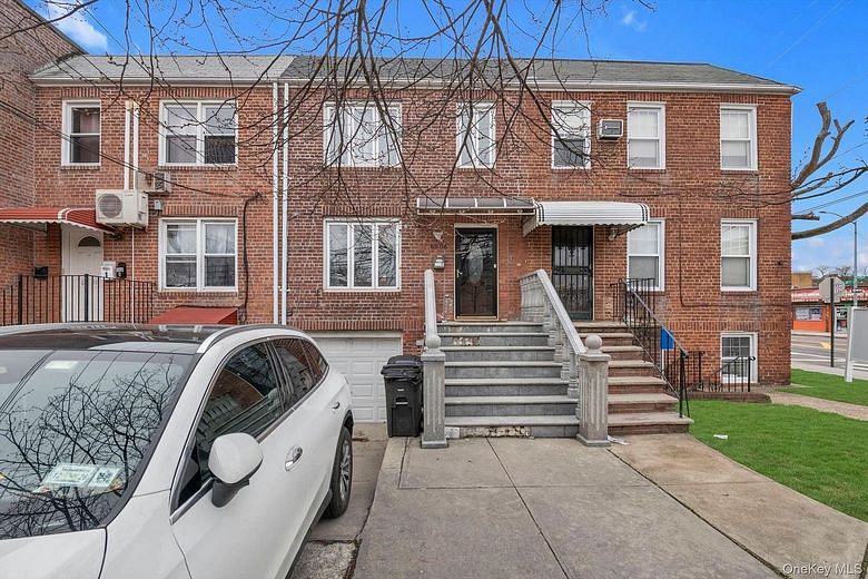 6906 Fresh Meadow Lane