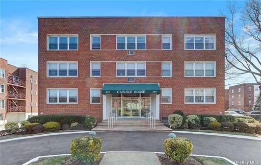 Image 1 of 20 for 364 Stewart Avenue #C1 in Long Island, Garden City, NY, 11530