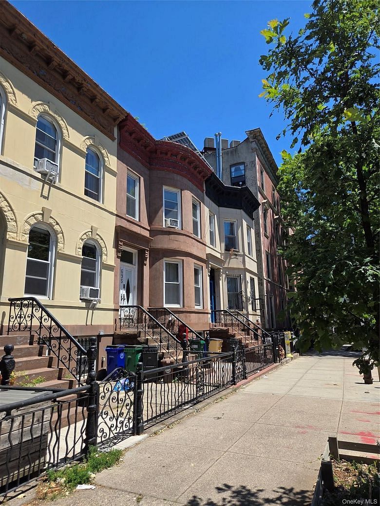695 Saint Johns Place