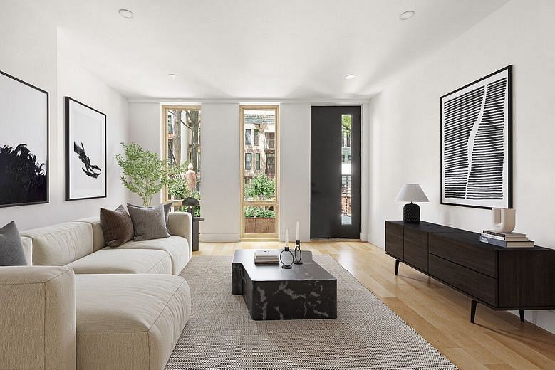 696 Chauncey Street #1R