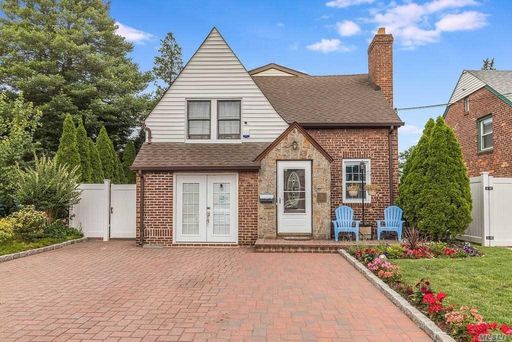 Image 1 of 25 for 30 Poppy Avenue in Long Island, Franklin Square, NY, 11010