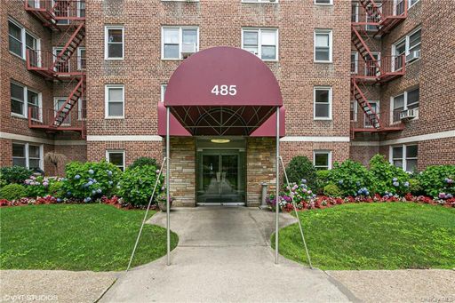 Image 1 of 21 for 485 Bronx River Road #B25 in Westchester, Yonkers, NY, 10704