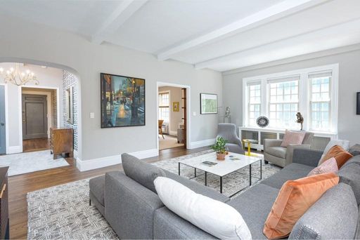 Image 1 of 15 for 863 Park Avenue #6W in Manhattan, New York, NY, 10075