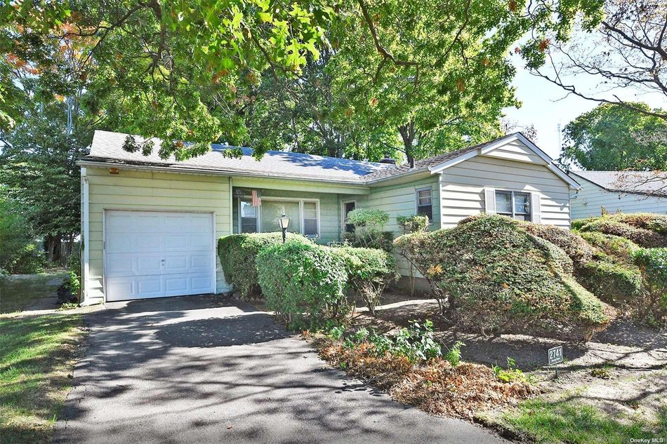 Image 1 of 23 for 2741 Harvey Drive in Long Island, Bellmore, NY, 11710