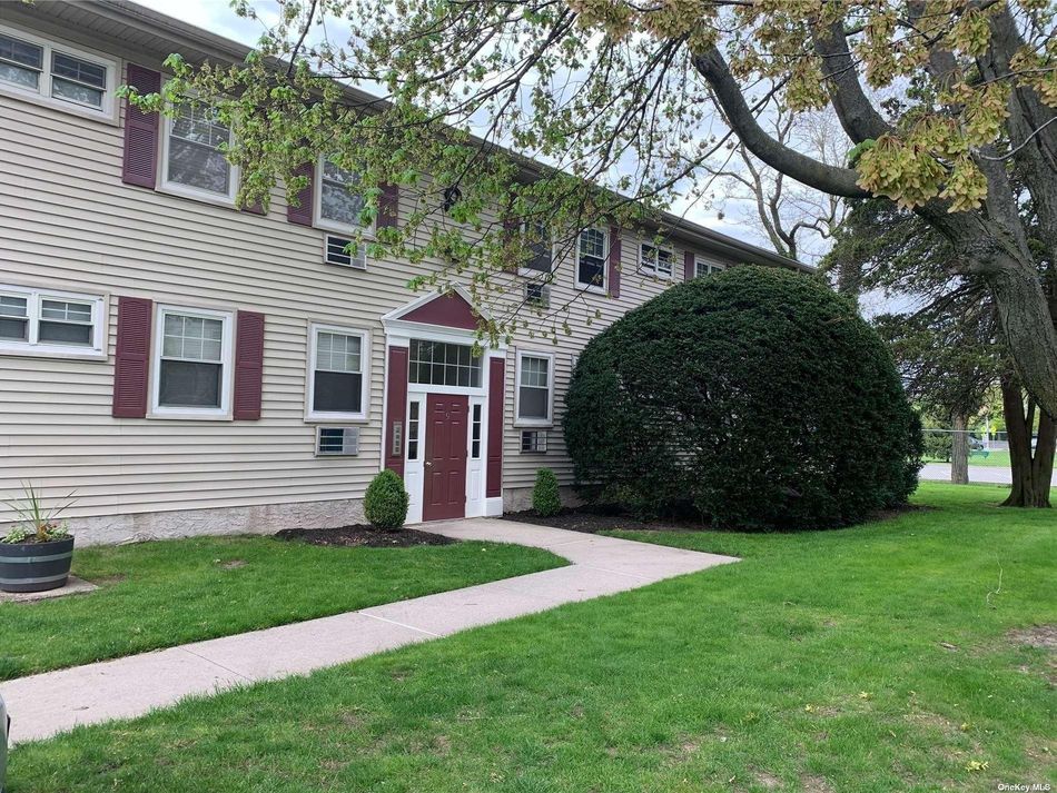 Image 1 of 8 for 324 Post Avenue #9I in Long Island, Westbury, NY, 11590