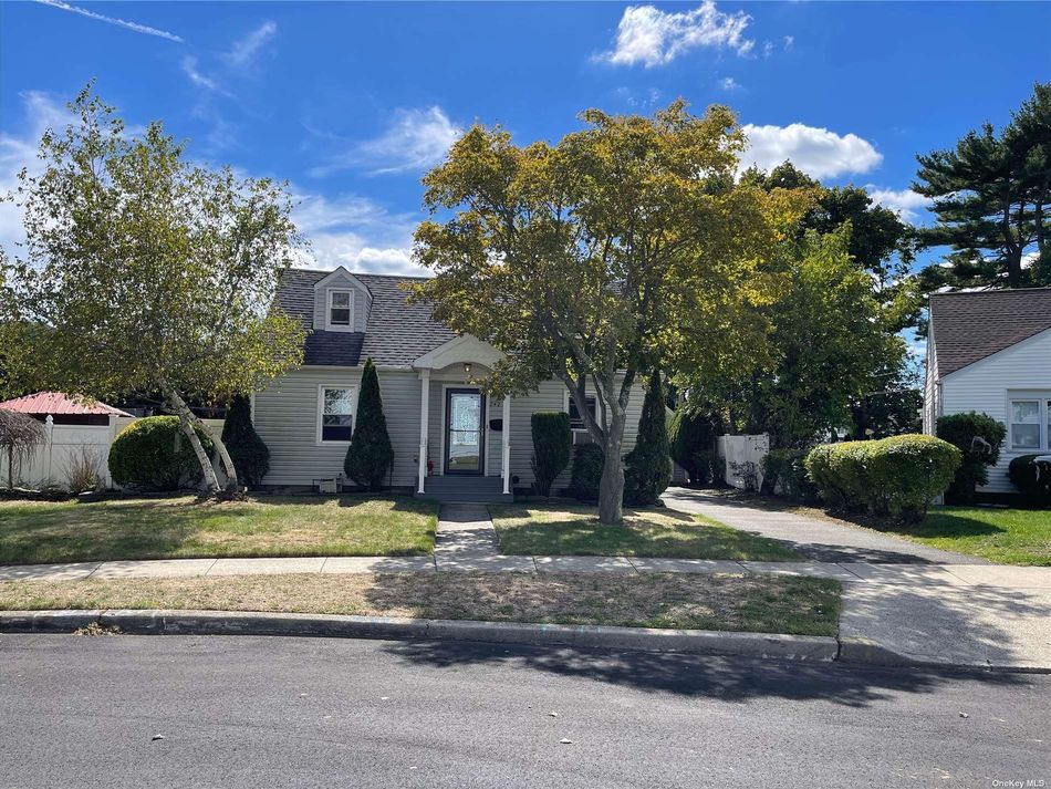 Image 1 of 4 for 242 S Pershing Avenue in Long Island, Bethpage, NY, 11714