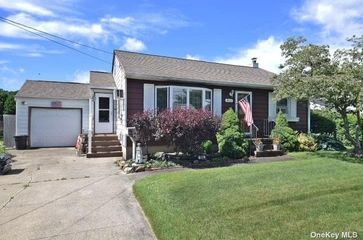 Image 1 of 28 for 413 50th Street in Long Island, Lindenhurst, NY, 11757