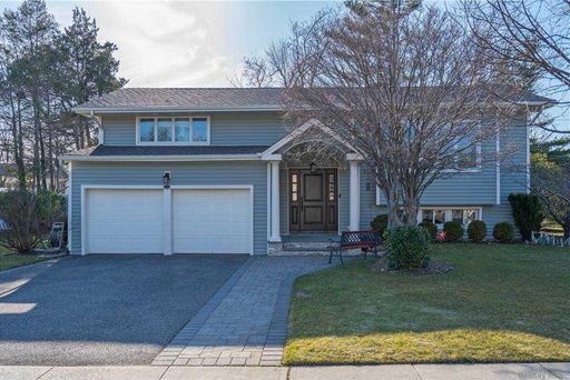 Image 1 of 35 for 15 Saint Lawrence Place in Long Island, Jericho, NY, 11753