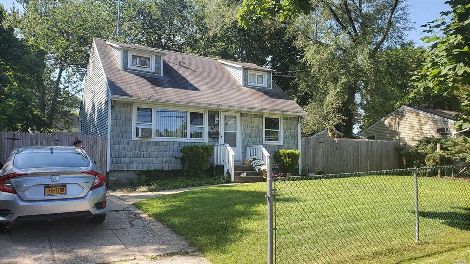 Image 1 of 1 for 48 Cypress St in Long Island, Central Islip, NY, 11722