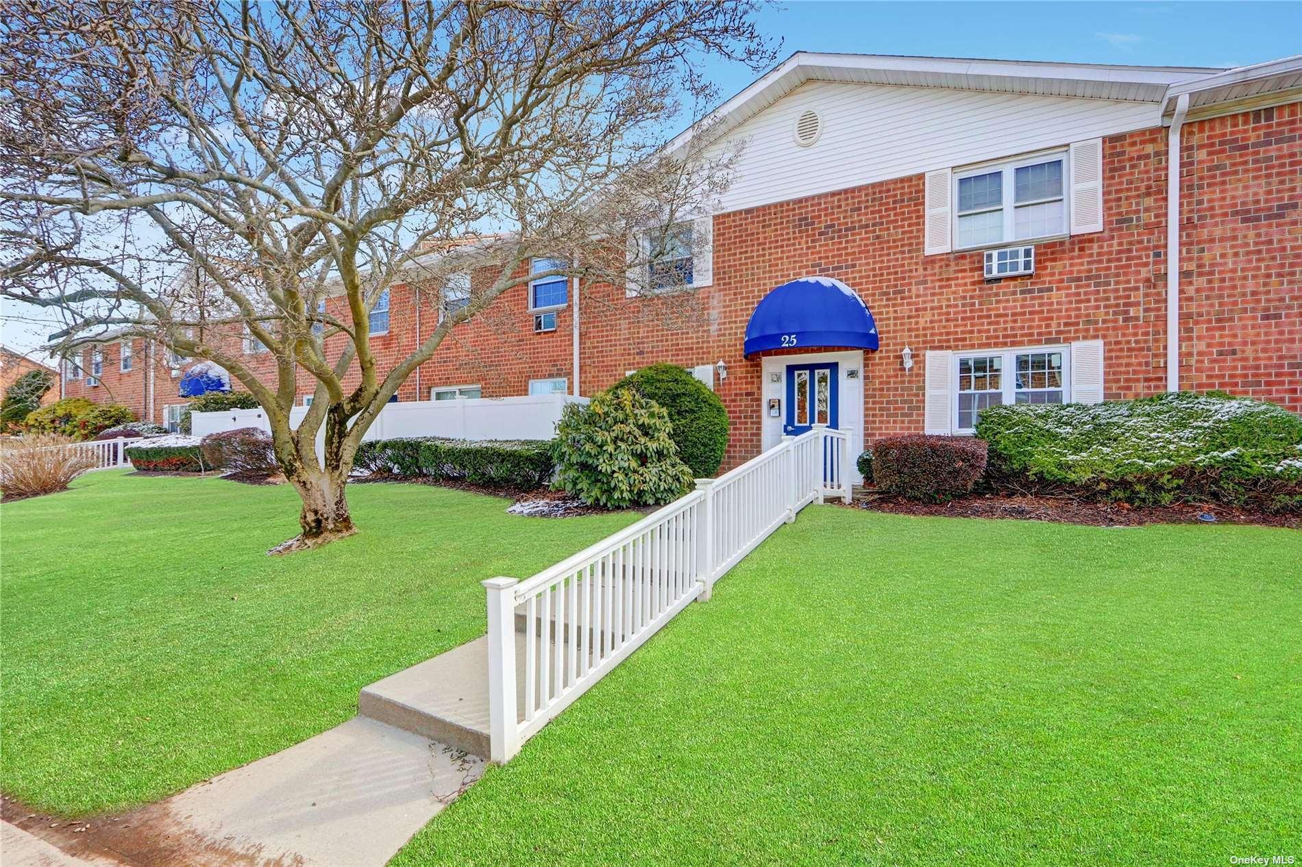 460 Old Town Road #25H in Long Island, Pt.Jefferson Sta, NY 11776