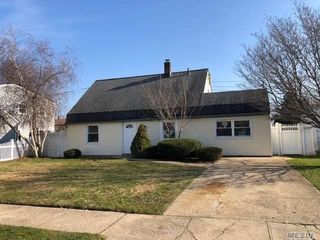 Image 1 of 13 for 99 Valley Rd in Long Island, Levittown, NY, 11756