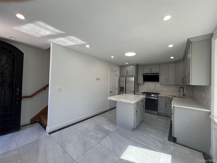 7-17 College Place