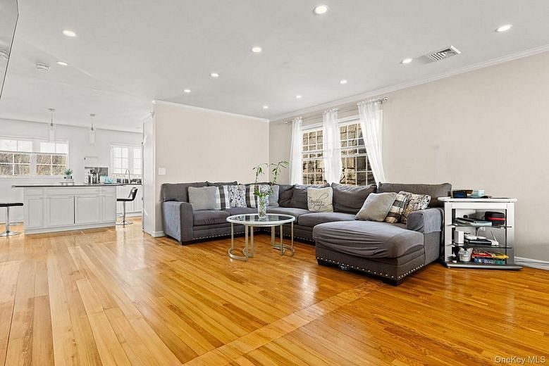 7-2 Wells Park Drive