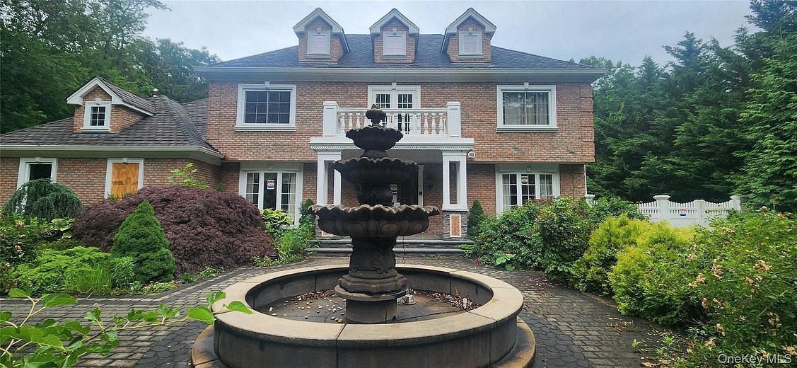 7 Arista Court