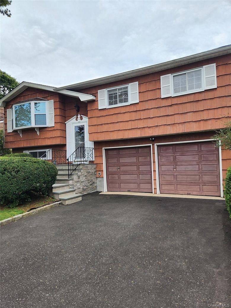 7 Bertlee Drive