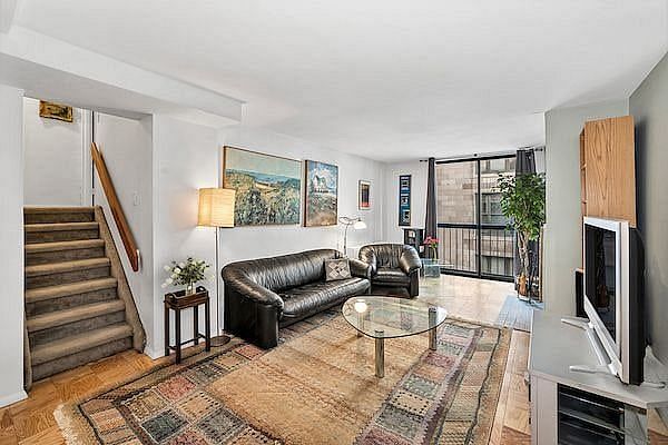 7 East 35th Street #12E