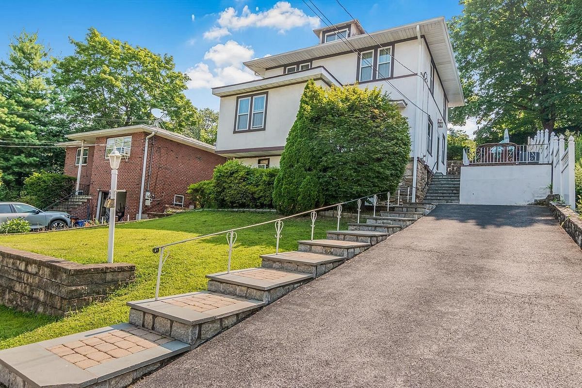 Image 1 of 38 for 7 Elaine Terrace in Westchester, Yonkers, NY, 10701