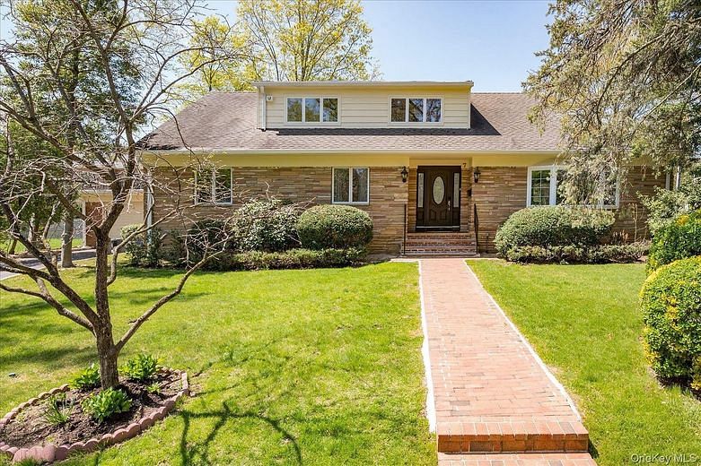 7 Elliot Road