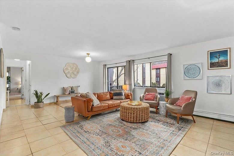 7 Granada Crescent #6