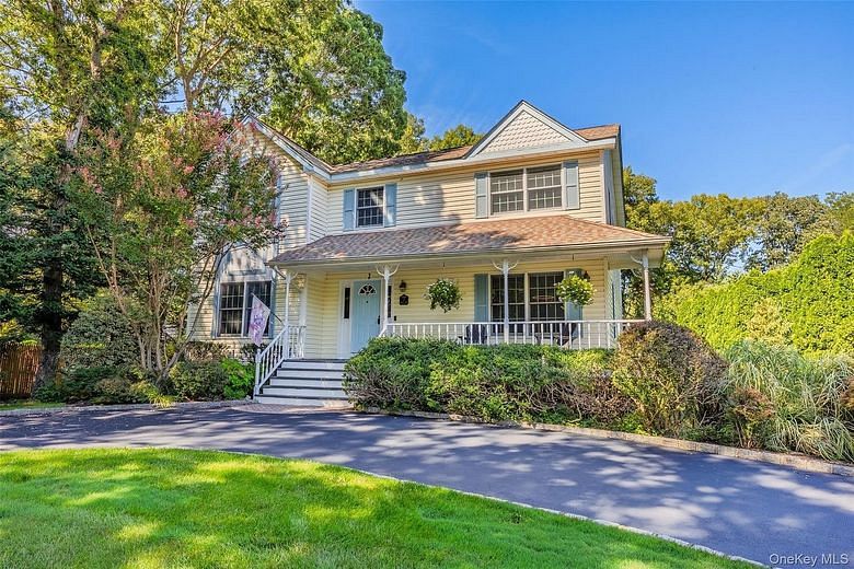 7 Holly Lane