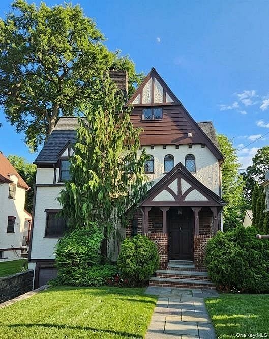 7 Huntwood Place