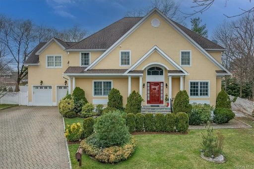 Image 1 of 36 for 7 Mill Pond Lane in Westchester, New Rochelle, NY, 10805