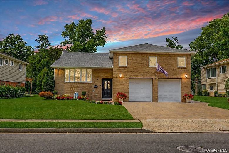 7 Monterey Drive