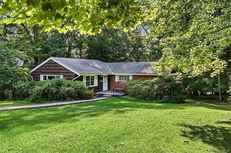7 Overhill Road