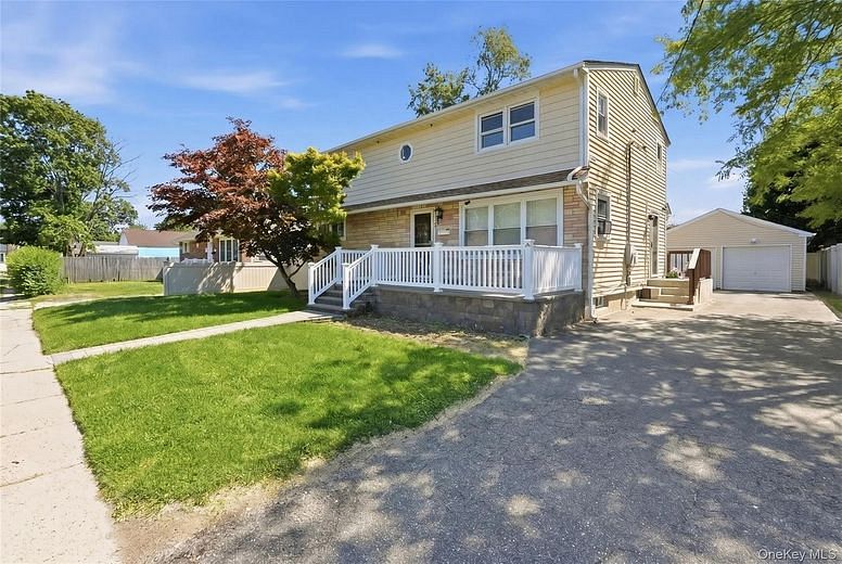 7 Penndale Drive